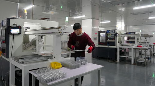 訂單滿載，全力趕工 資陽(yáng)樂(lè)至某企業(yè)24小時(shí)運(yùn)轉(zhuǎn)，技術(shù)服務(wù)沖刺四季度